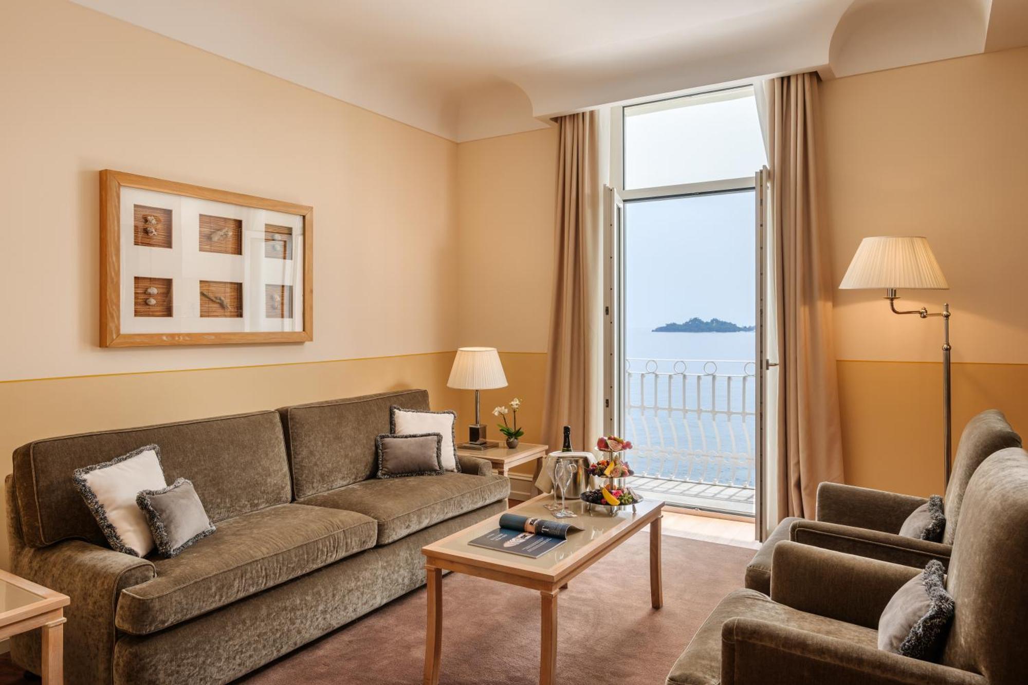 Grand Hotel Bristol Spa Resort, By R Collection Hotels Rapallo Esterno foto A suite at the Hotel de la Paix