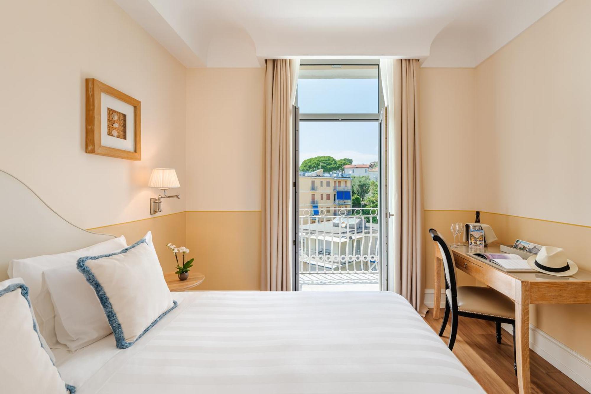 Grand Hotel Bristol Spa Resort, By R Collection Hotels Rapallo Esterno foto A room at the hotel