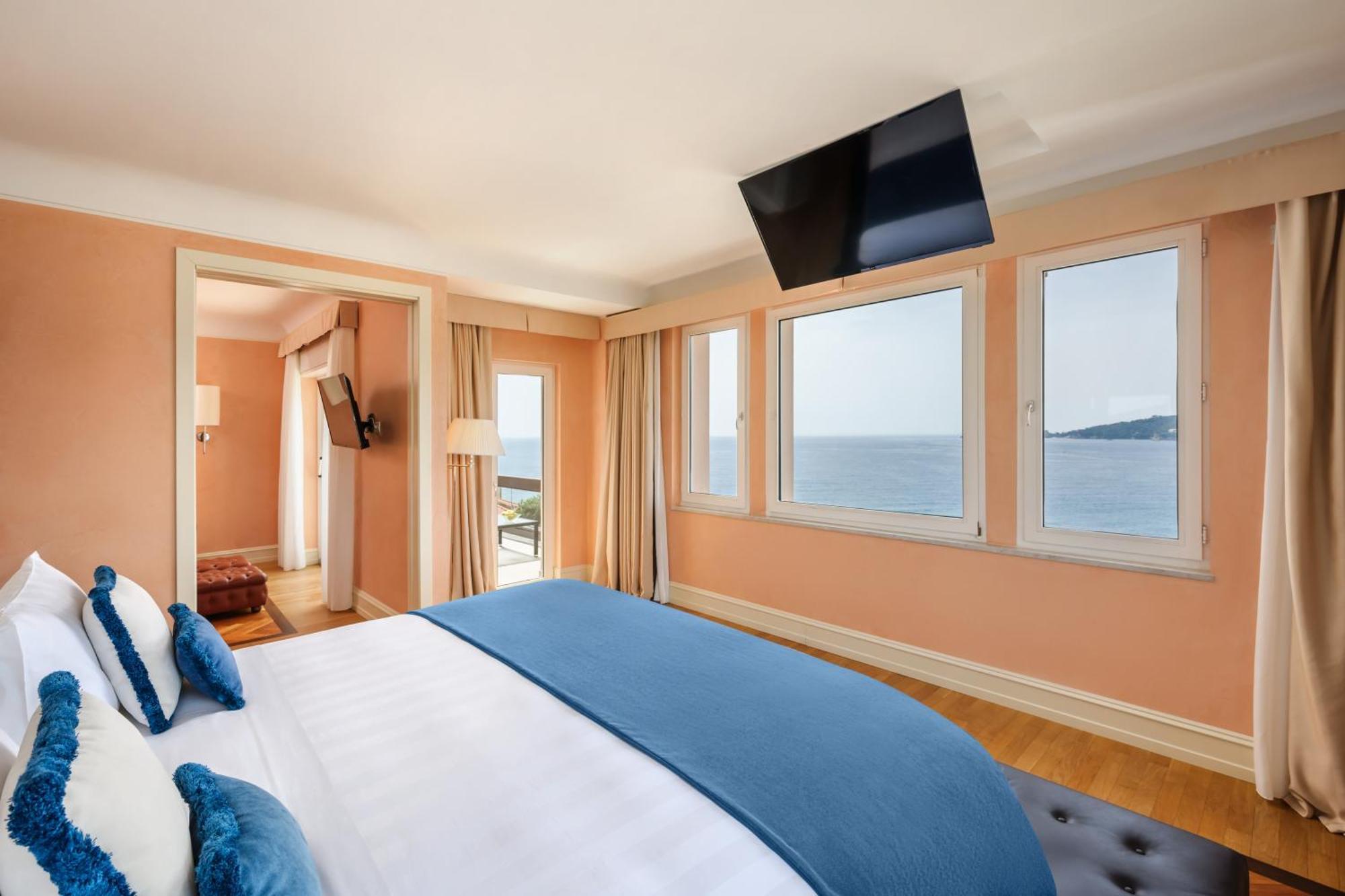 Grand Hotel Bristol Spa Resort, By R Collection Hotels Rapallo Esterno foto A bedroom at the Hotel