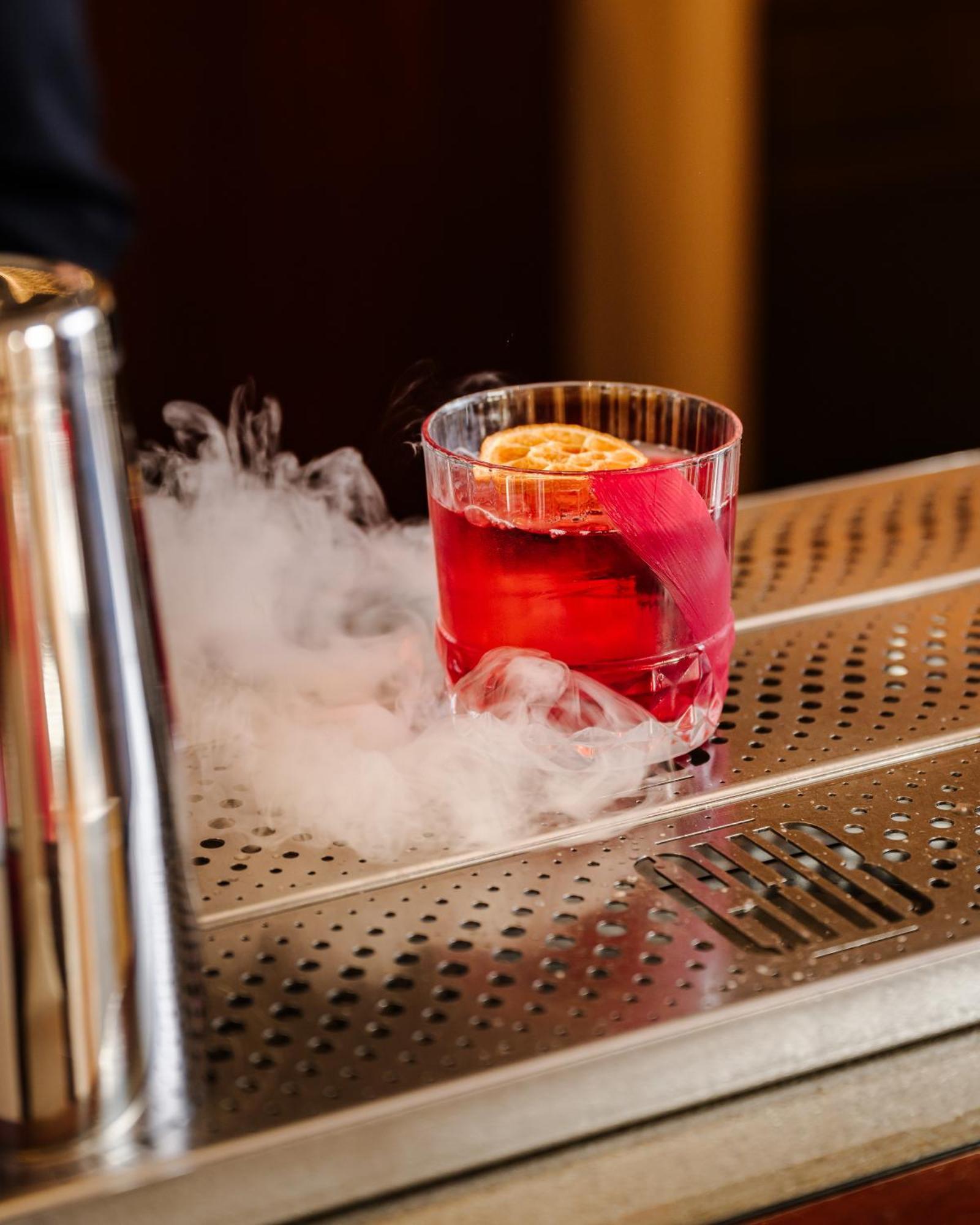 Grand Hotel Bristol Spa Resort, By R Collection Hotels Rapallo Esterno foto A dry ice cocktail