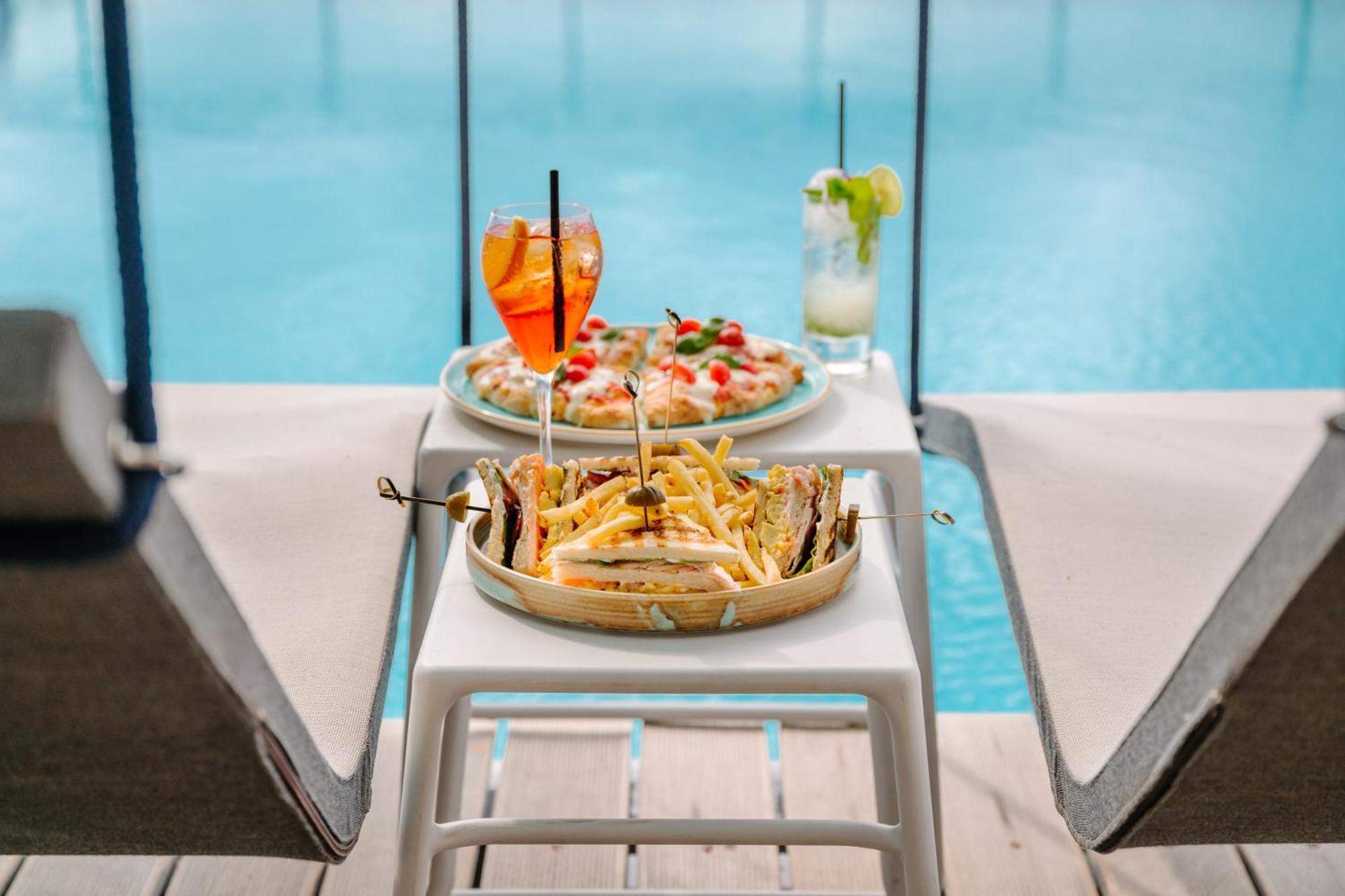 Grand Hotel Bristol Spa Resort, By R Collection Hotels Rapallo Esterno foto Poolside snacks