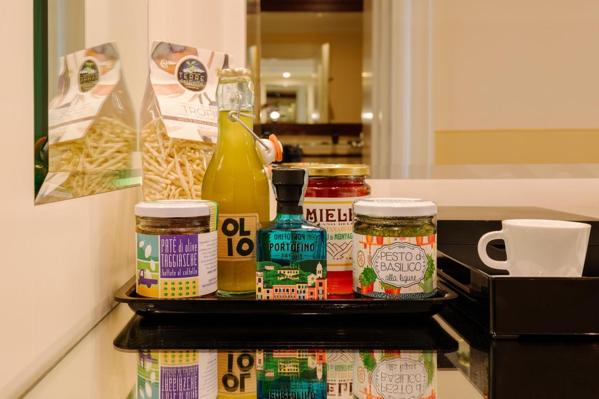 Grand Hotel Bristol Spa Resort, By R Collection Hotels Rapallo Esterno foto Olive oil and other Italian products